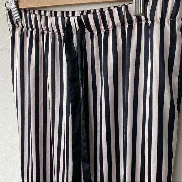 Victoria's Secret | Women's Iconic Stripe Pajama Pants Size Small NEW - Picture 3 of 6